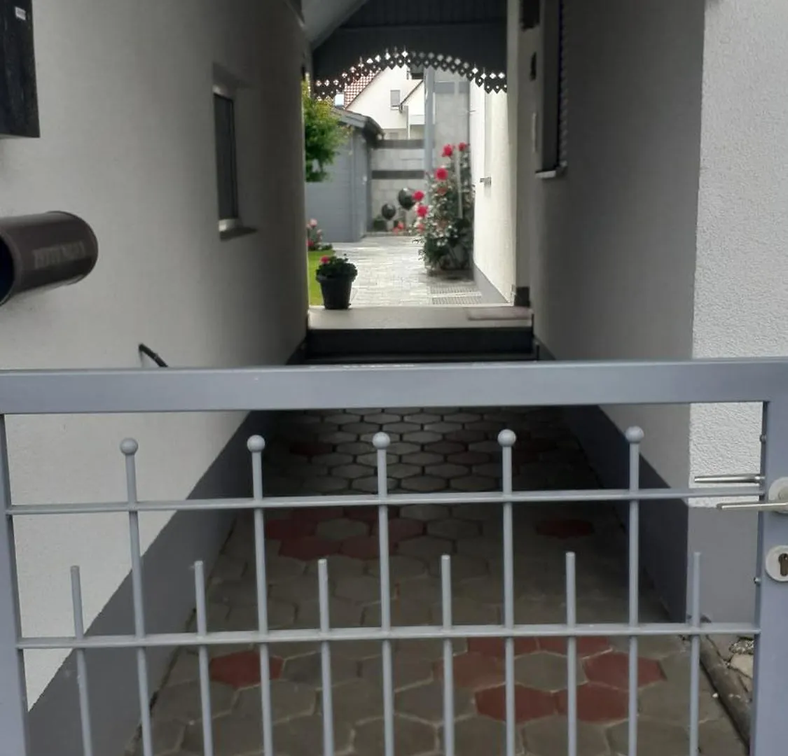 Privatzimmer Burgau 0*,